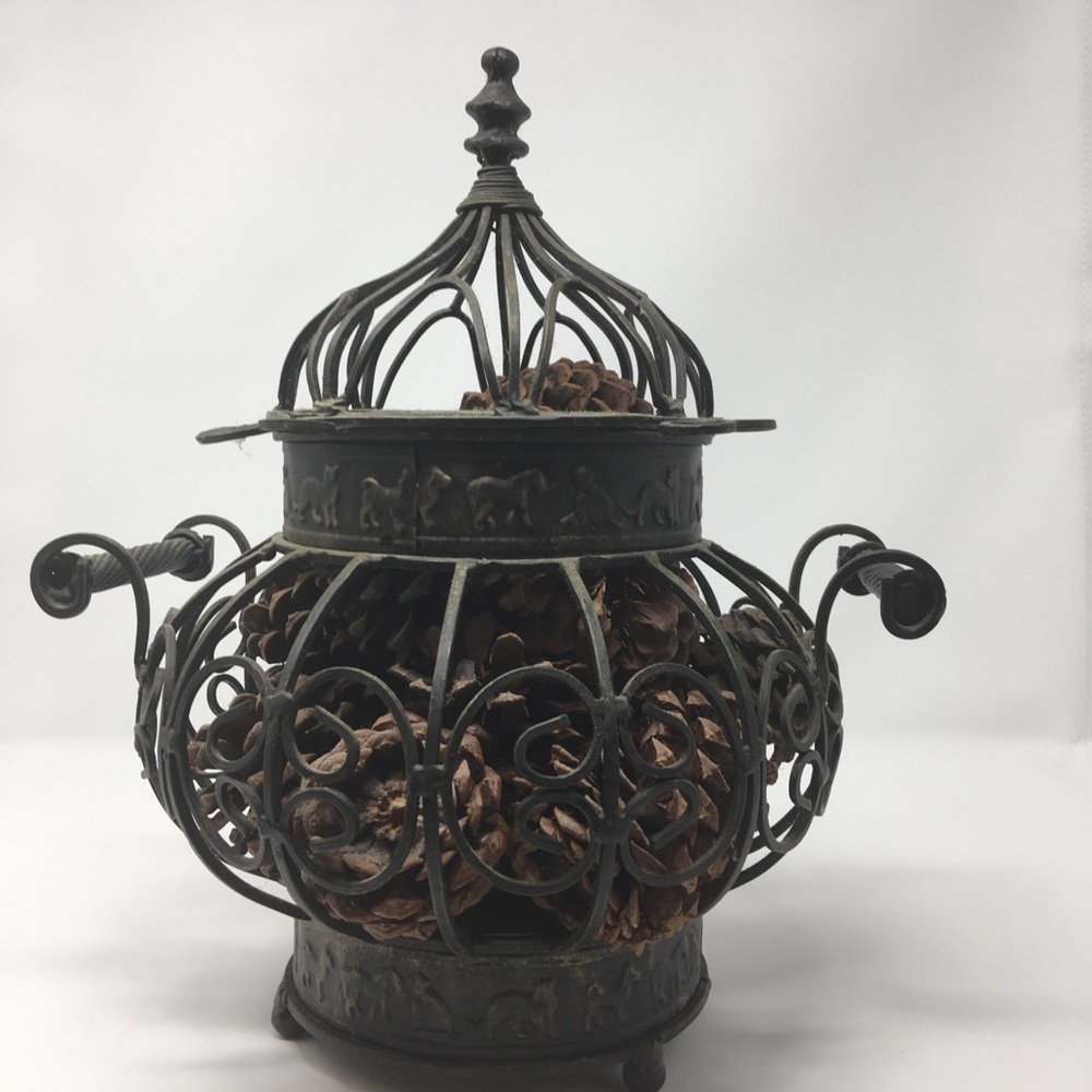 Decorative Resealable Metal  Piece